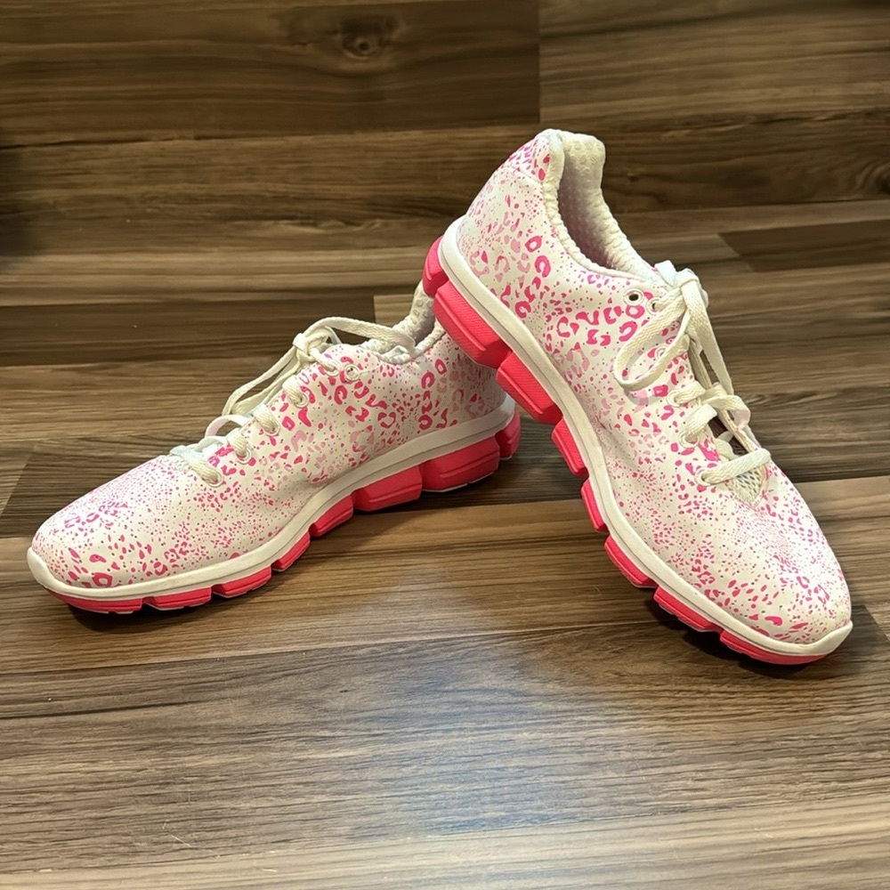 Addidas Leopard White Neon Pink Climachill Askin Tie Up Running Sneakers 7 1/2